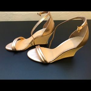 Lilly Pulitzer Gold Wedges